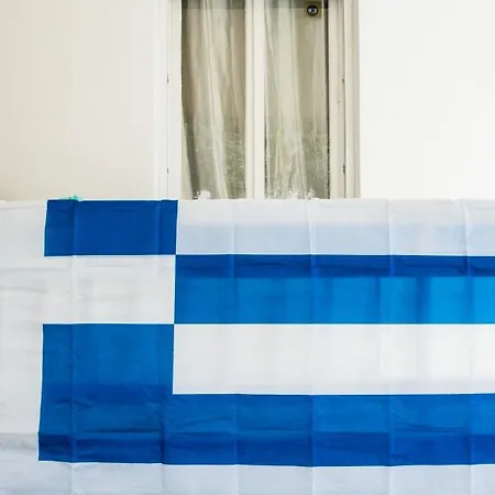 Holiday home λocal Me Athens